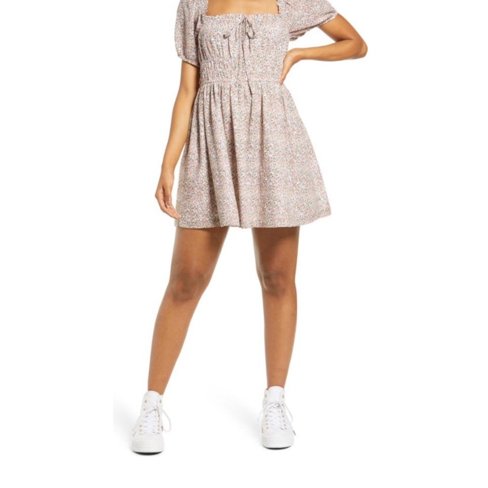 Shirred puff sleeve mini dress 🌸